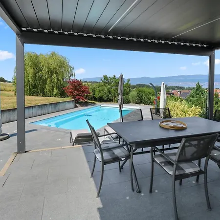 Villa Magnifique Avec Piscine Et Vue Sur Le Lac