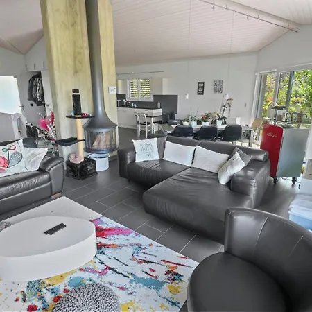 Villa Magnifique Avec Piscine Et Vue Sur Le Lac
