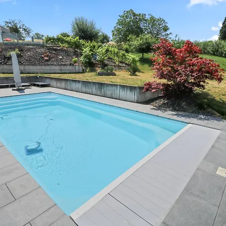 Magnifique Avec Piscine Et Vue Sur Le Lac Villa Cudrefin